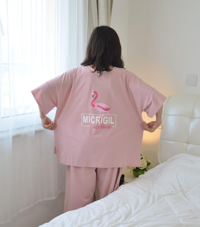 Clearance Summer Women Flamingo Pajamas Plus Size Loose Leisure Short Sleeve Capri pants Cotton Home Clothing 200 Jin