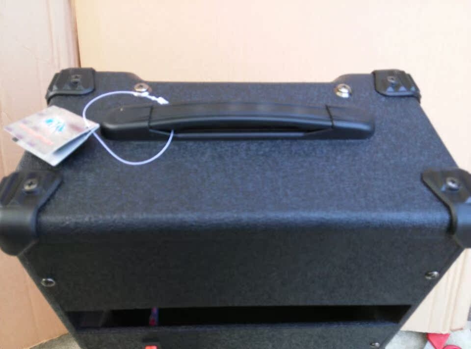 Cửa hàng chính hãng Trung Quốc Metal Metal 10 watt loa guitar điện âm thanh với méo giao diện tai nghe MP3 - Loa loa am thanh hoi truong