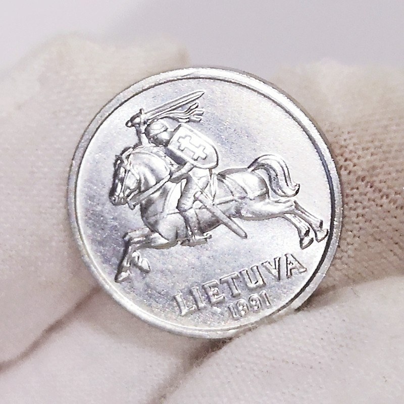 Foreign coins new Lithuanian coins 1 raw butyl aluminum knight horse single Asian collection foreign currency