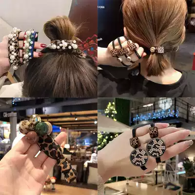 One-dollar trinkets, cute high-end decorative personality, Yiwu trendy hand bracelet, wrist headdress, wild temperament batch