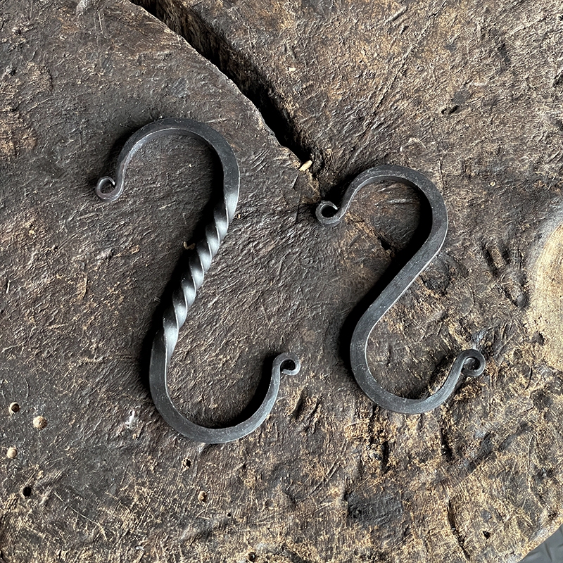 Dongji Hand-Forged Iron S-Shaped Hook, Iron Decorative Storage Hook, Outdoor Tool Storage Hook