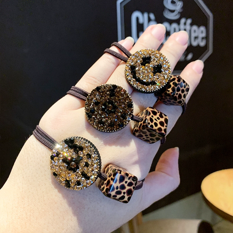 Phụ kiện tóc kim cương Tiệp Khắc cao cấp của Hàn Quốc họa tiết da báo đầy đủ kim cương dây tóc retro màu đỏ mặt cười vòng tròn đơn giản và linh hoạt đầu dây nữ - Phụ kiện tóc