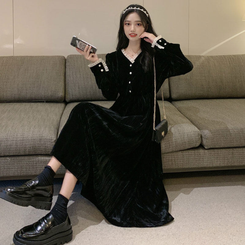 Black velvet foreign dress Women in the spring autumn season 2022 French style retro Hepburn Temperament Long Skirt Fried Street Tea Hysteria