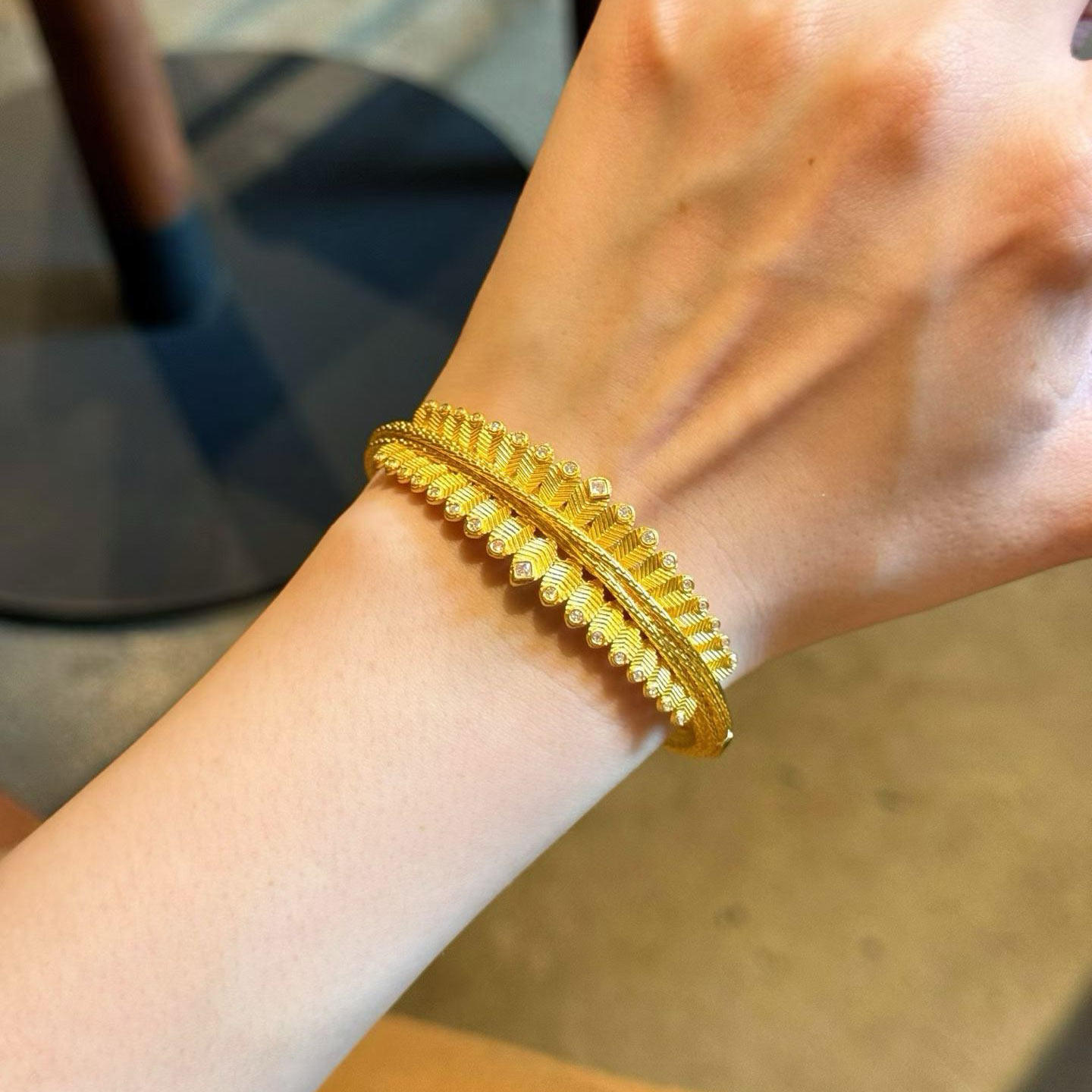 足金999麦穗黄金手镯送女友，2026年最in轻奢时尚选择？