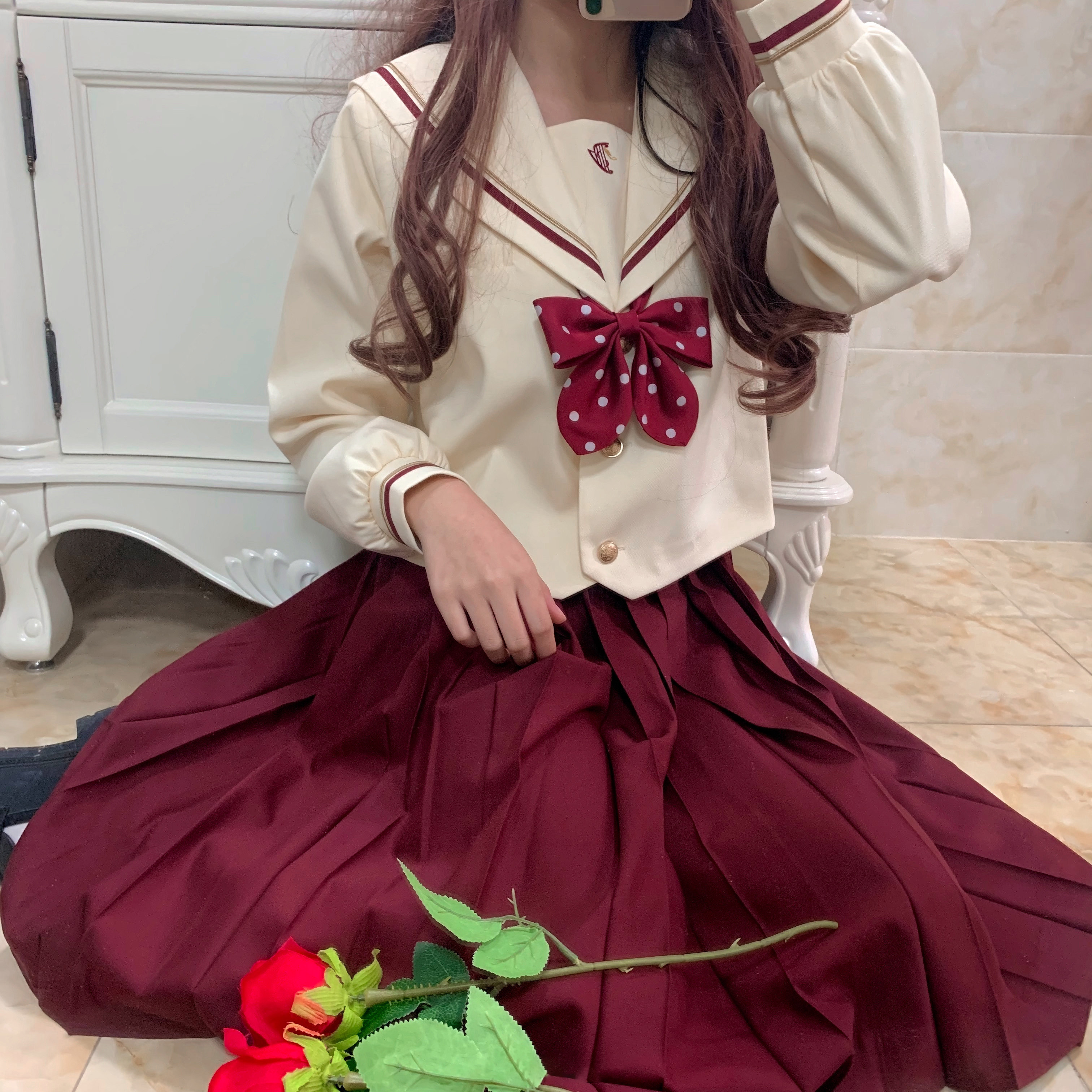 (Tsuno HOUSE) *red gold* original JK uniform custard body Christmas atmosphere sailor suit winter suit