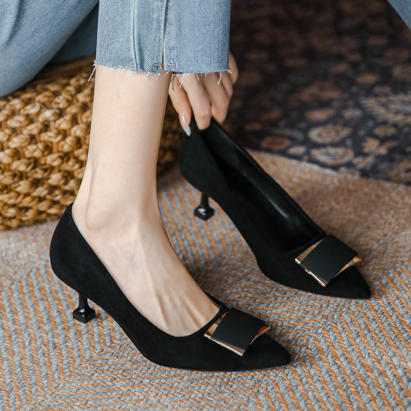 Small Size 313233 High Heels Women's Stiletto Heels 3cm French Low Heels Retro Black Autumn and Winter New Flats Women's Shoes