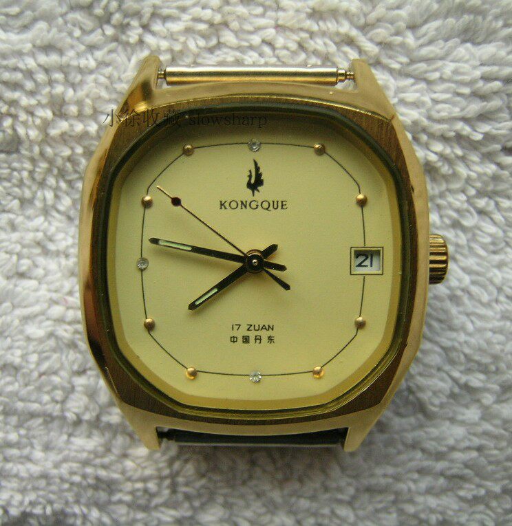 90s out of stock New Peacock brand manual mechanical calendar Square gold medium-sized watch nostalgia