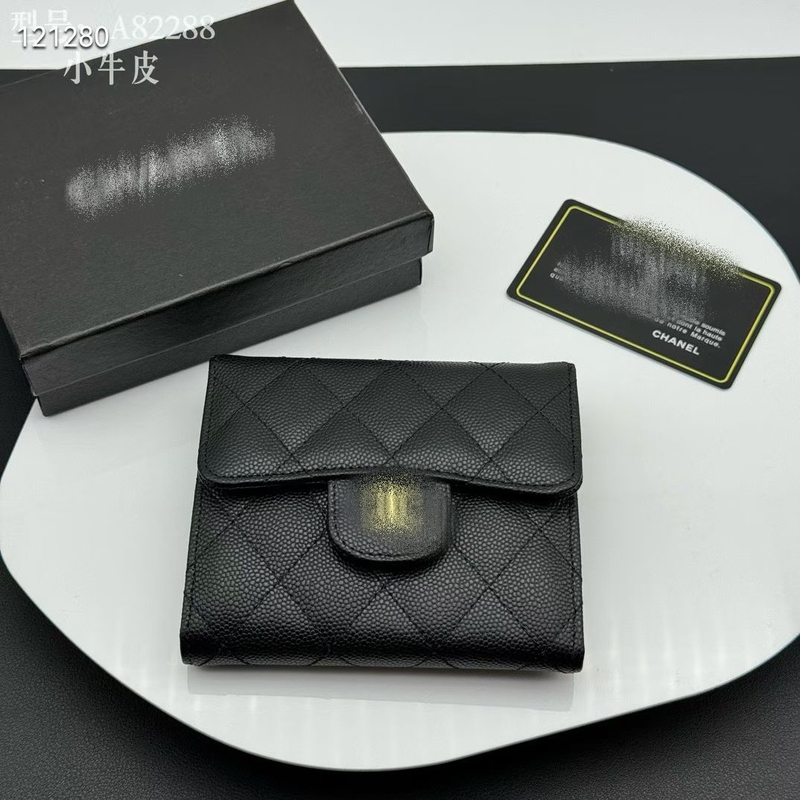 High-End Short Women's Wallet with a Premium Feel, Young and Compact, 2026 New Model, Genuine Leather Small Passport Wallet for Cards