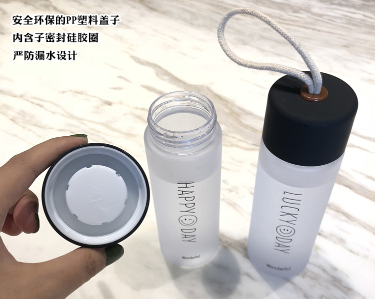 Cốc nhựa cầm tay nữ sinh viên phiên bản tiếng Hàn của chai nước sáng tạo nam Hàn Quốc dễ thương trẻ em cốc in logo tùy chỉnh bình giữ nhiệt chính hãng