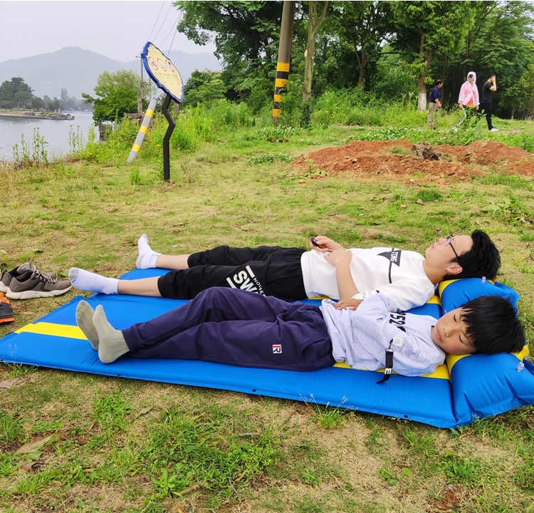 Sáo núi ngoài trời Song Ngư tự động đệm bơm hơi di động dày đệm lều lều ngủ mat Cắm trại đôi mat - Thảm chống ẩm / Mat / Gối chiếu nằm văn phòng