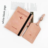 Чемодан, багажная бирка