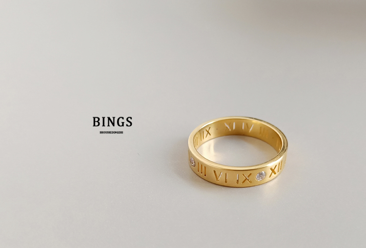 Nhẫn vàng 18K không phai của Mỹ của nhẫn kim cương chữ và số tinh xảo nhẫn đồng xu