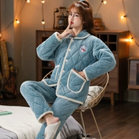 Голубое озеро