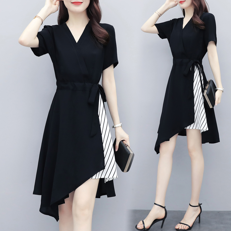 Plus-size women's clothing in the summer of 2022 new fat mm skirt looks thin and high-end V-neck temperament foreign style dress