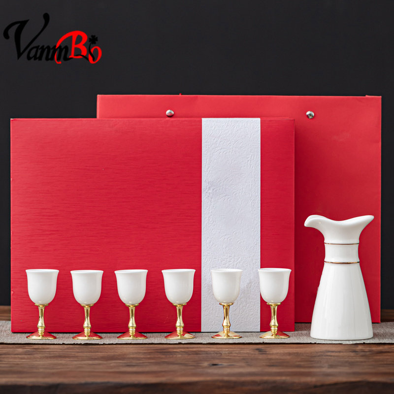 Light Extravagant Goat Fat Jade Porcelain Japan Style White Wine Cup Suit Home Upscale Wine With Goblet for heated Wine Pot winemaker