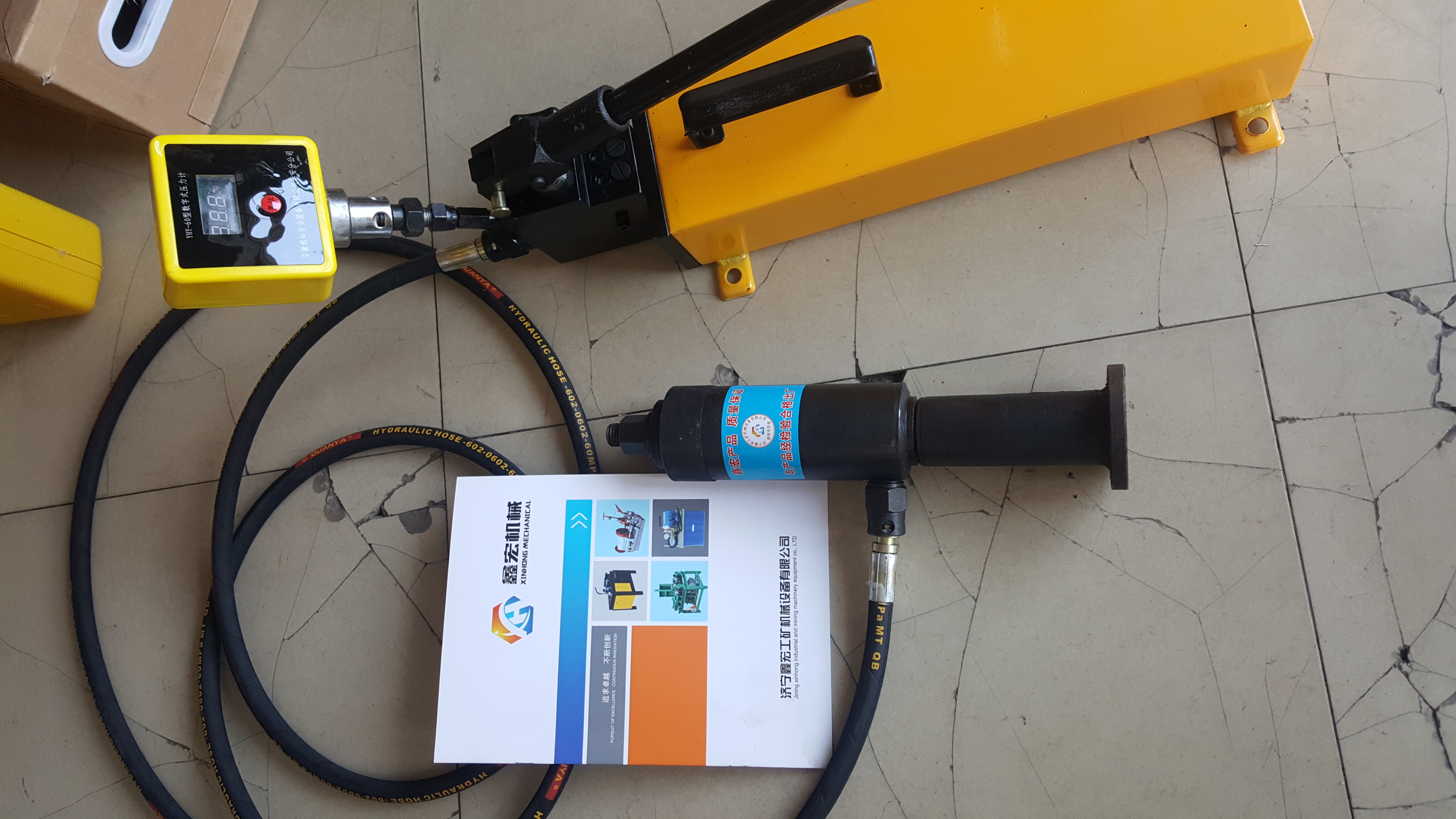 Explosion-proof digital display bolt tension meter 20T coal anchor bolt tension machine Mine bolt drawing instrument 10T