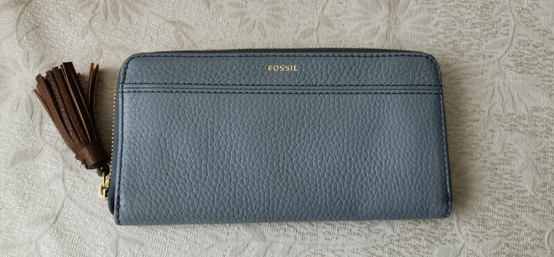 Fossil New Long Leather Women's Wallet, Phone Bag, Tassel Leather Pull Tab Special Offer