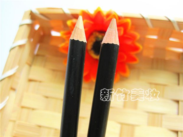绮 绮 pen Kem che khuyết điểm không thấm nước bút đánh dấu mụn đầu đen lỗ chân lông ngà màu tự nhiên kem che khuyết điểm essance
