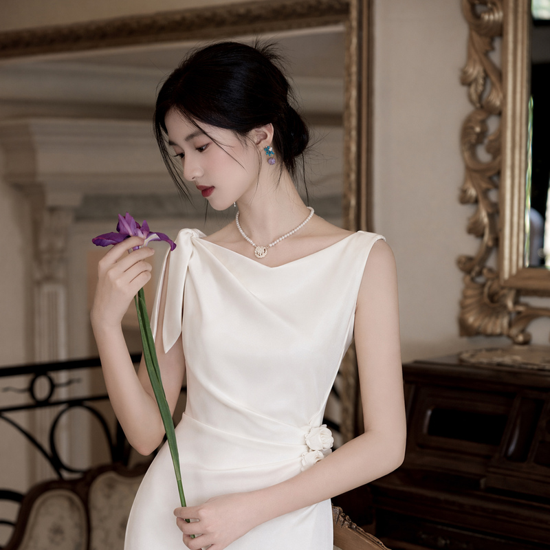 Cloud Satin French Engagement Dress, Summer Bride White High-End Dress for Marriage Registration, Slim Fit, Suitable for Everyday Wear Cloud Satin French Engagement Dress, Summer Bride White High-End Dress for Marriage Registration, Slim Fit, Suitable for Everyday Wear