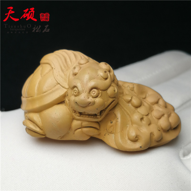 Hubei Shiyan natural no-optimised green pine stone yellow sculpted necklace wool coat pendant no glue No wax-free real handlebar piece-Taobao