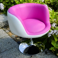 Белая внутренняя роза красная