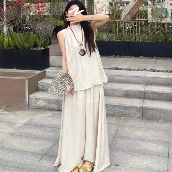 Cotton and Linen Casual Fashion Loose Sports Suit for Women, Summer Sleeveless Vest and Wide-Leg Pants, Tummy-Concealing Two-Piece Set, Trendy Cotton and Linen Casual Fashion Loose Sports Suit for Women, Summer Sleeveless Vest and Wide-Leg Pants, Tummy-Concealing Two-Piece Set, Trendy