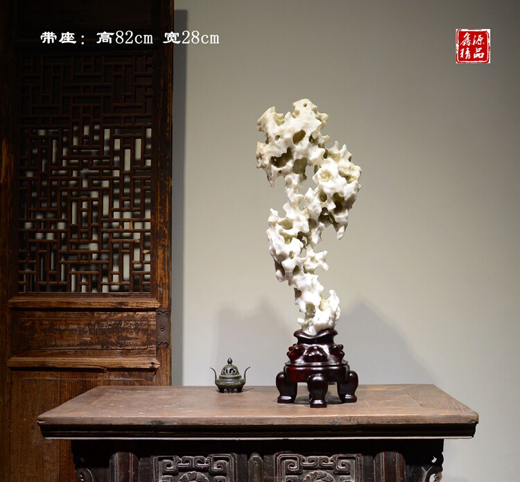 Taihu stone ornaments natural rough stone ornaments Lingbi stone rough stone town house Fengshui strange stone ornaments desk stone porch stone