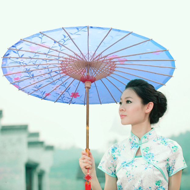 Jiangnan oil paper umbrella fresh and elegant cherry blossom cheongsam show umbrella rainproof classical female umbrella photo umbrella