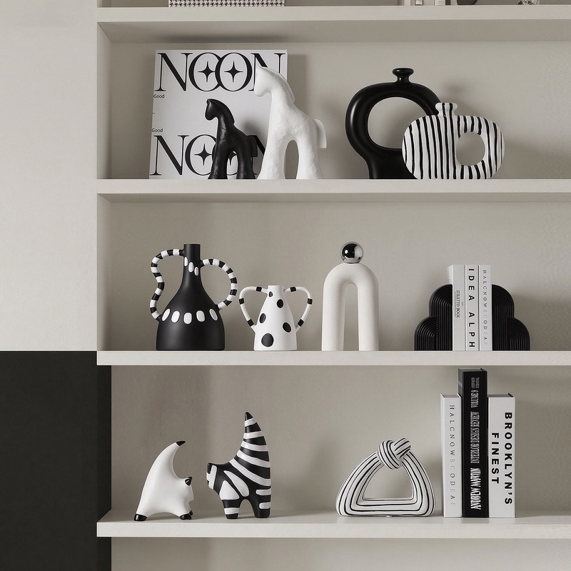 Black and White Minimalist Nordic Abstract Art Irregular Vase Decoration for Home Living Room Wine Cabinet Display Niche Model Room