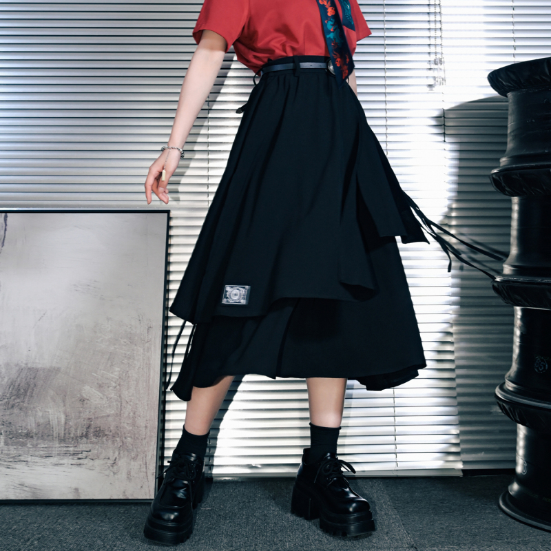 Quirky House's "Eyeball Rose" Black Skirt Has an Irregular Design, Yamamoto-Style Long Skirt That Makes You Look Slimmer, A-Line Skirt