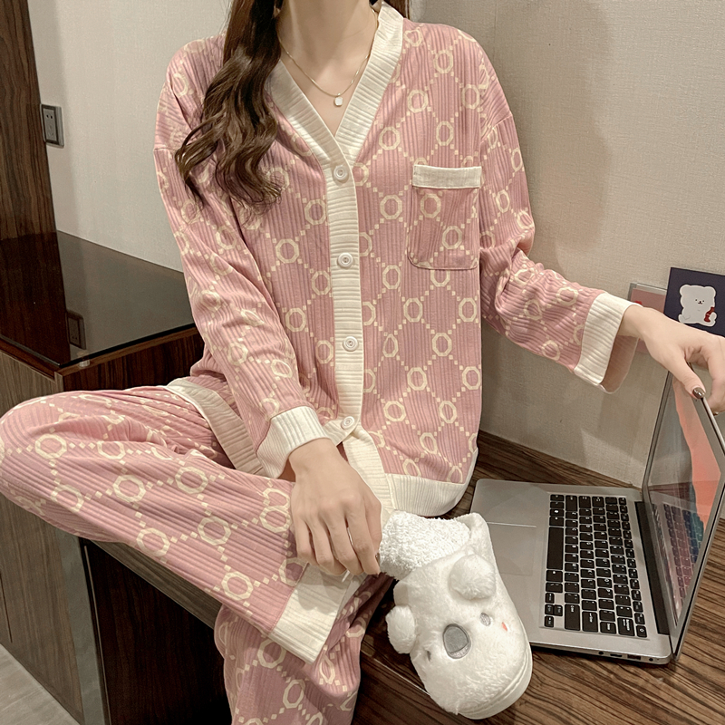 Sleepwear Lady Spring Autumn Season Thin pure cotton long sleeves 2022 New cardigan Senior sensation Net Red can be worn outside the home clothes