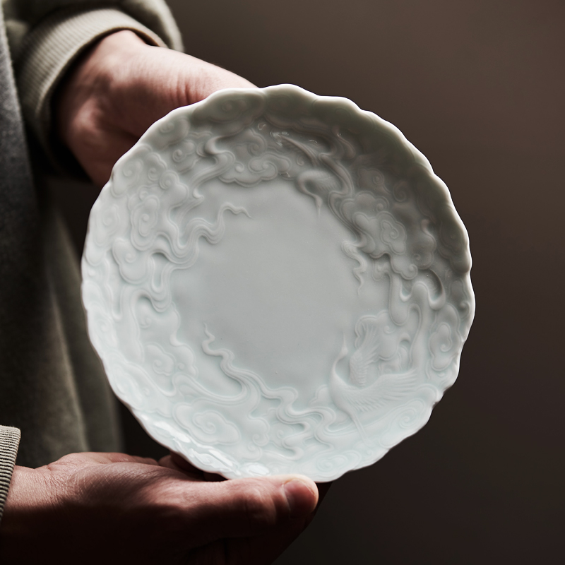 Jingdezhen handmade engraving green Xiangyun dry tea tea tray jug bearing dried fruit tray small fruit tray fruit dish for pan tea spot tray-Taobao