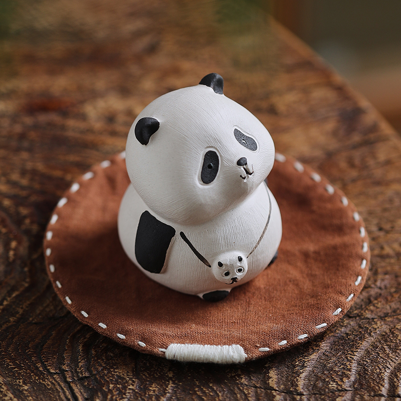 Van Yue pure hand cartoon cute panda tea pet creative tea tops with purple sand white mud table