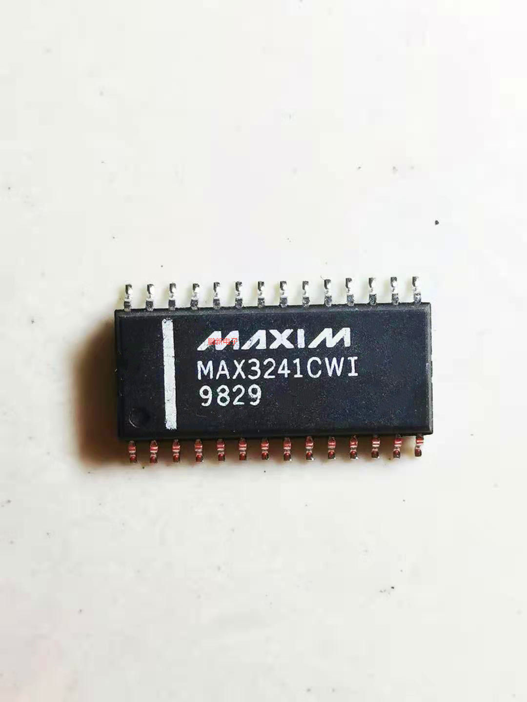 Integrated IC Circuit chip MAX3241CWI MAX3241 SOP28 original demolition machine quality assurance