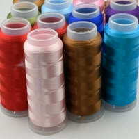 Большинство из 300D одиночных запасов имеют 140 цветов с узелками