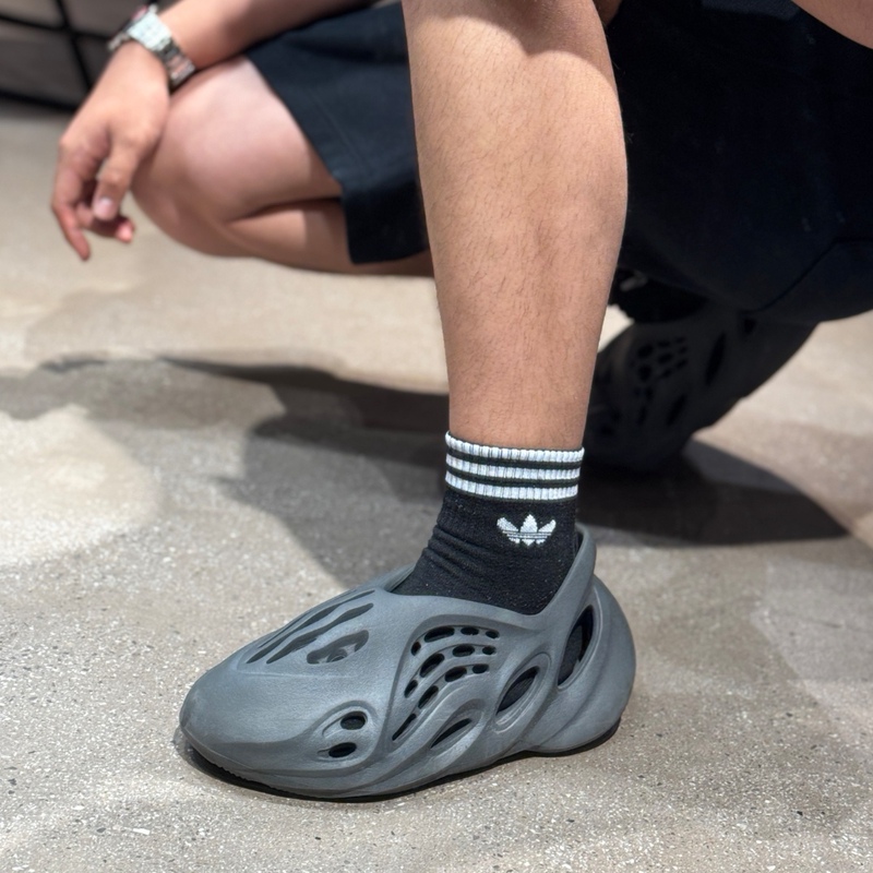 Adidas Yeezy Foam Runner Unisex Casual Versatile Clogs Ig5349 Adidas Yeezy Foam Runner Unisex Casual Versatile Clogs Ig5349