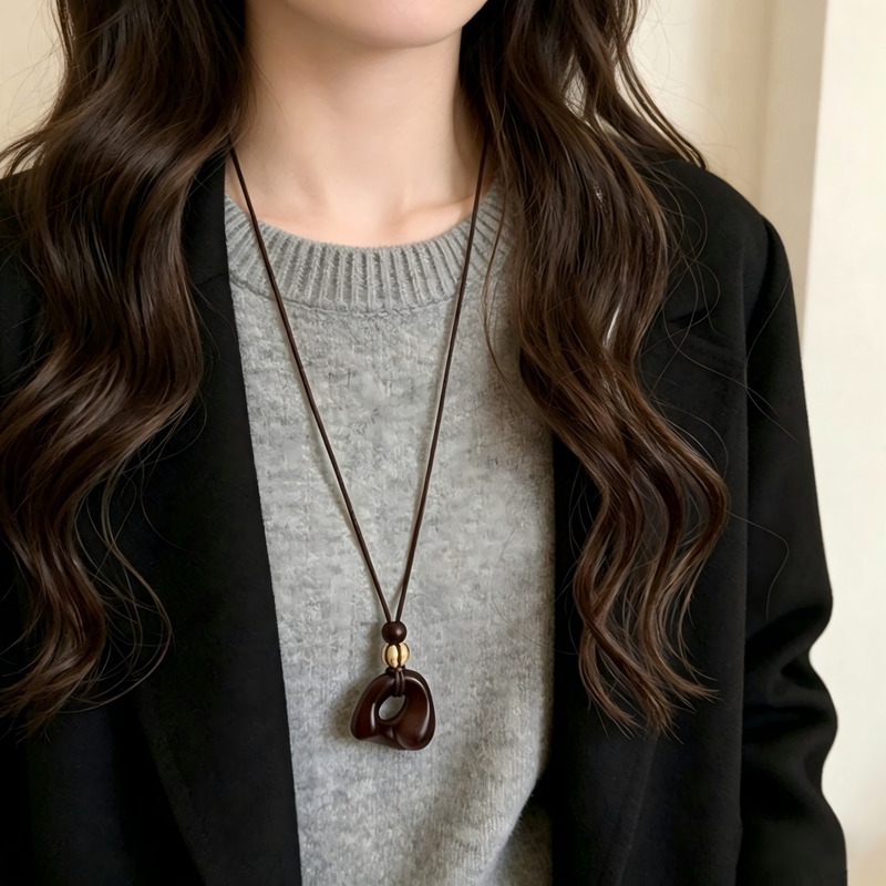Necklace for Women 2026 New Style Irregular Pendant Long Sweater Chain Autumn and Winter High-End Light Luxury Niche Accessories