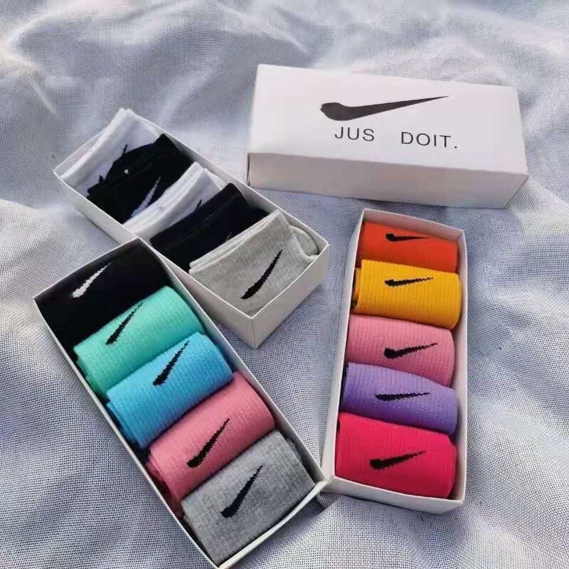 Gift Box Socks for Men and Women, Long Tube Trendy Versatile Mid-Tube Student Sports Basketball Running Sweat-Absorbent Breathable Short Socks Gift Box Socks for Men and Women, Long Tube Trendy Versatile Mid-Tube Student Sports Basketball Running Sweat-Absorbent Breathable Short Socks