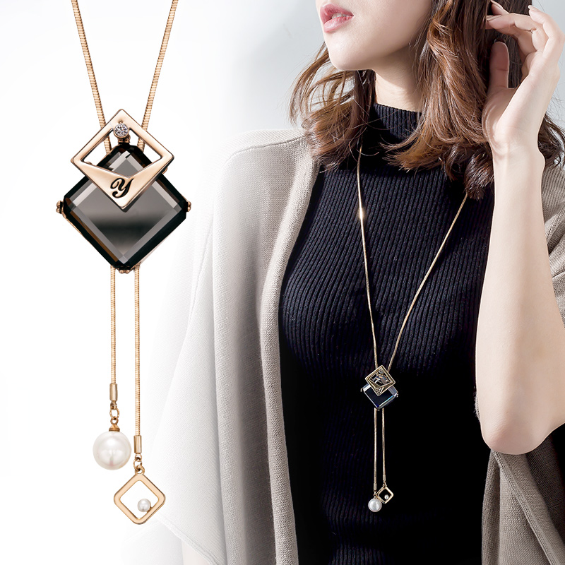 Necklace female summer niche light luxury sweater chain 2021 new trend long version pendant pendant high-end fashion accessories for women