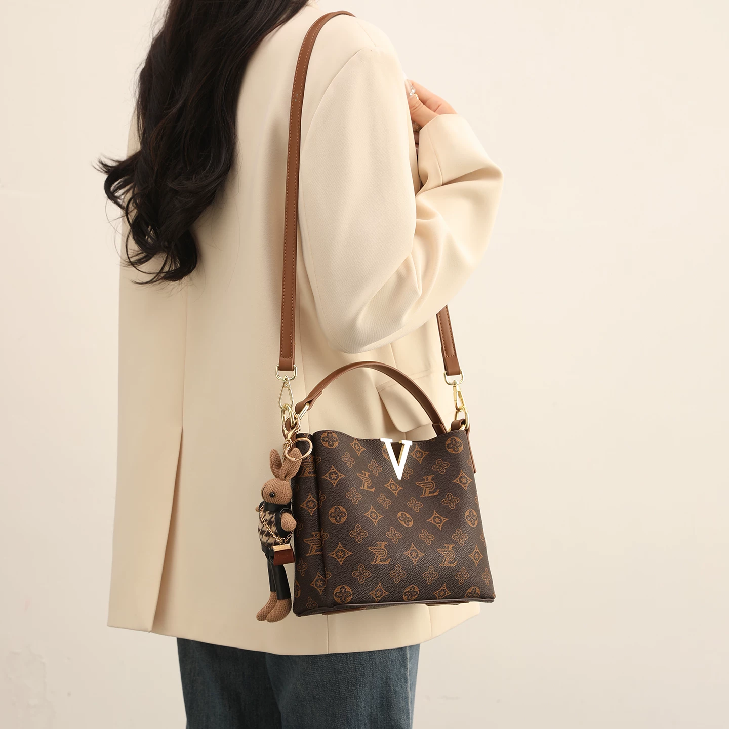 Shoulder bag, handheld one-shoulder bag, high-quality style
