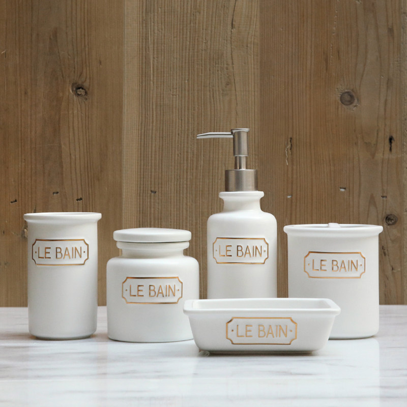 New American European style le bain embossed ceramic bathroom toiletries five-piece set mouthwash Cup toothbrush holder
