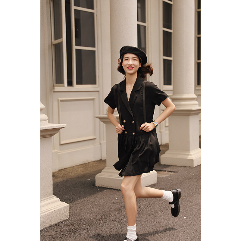 Miss Hua tooth Chen Aijia loose slim double-breasted V-neck dress pleated temperament small black skirt women