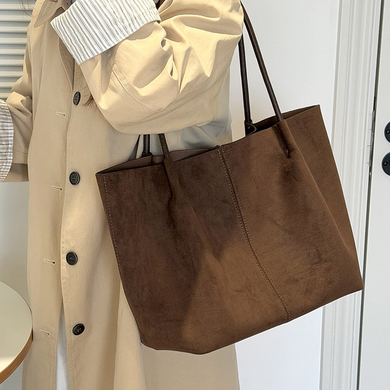 Осенне-зимняя ретро-замшевая сумка-тоут большой емкости, новинка 2025 года, модная универсальная переносная сумка через плечо для поездок на работу