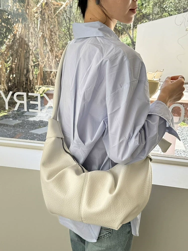 Брендовая ретро сумка на одно плечо