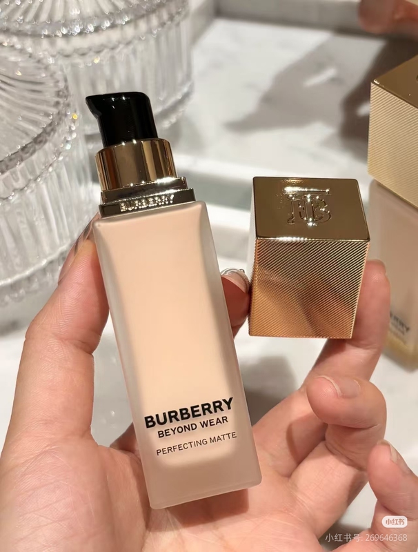 Burberry New Windbreaker Liquid Foundation N10W10/C10 Genuine Special Price in Stock Full Size