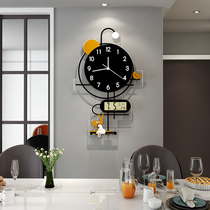 Modern minimalist atmospheric clock hanging clock Living room Home Fashion light extravaganza Red creativity 2021 new clock hanging wall