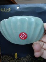 Feel the charm of Song porcelain. There are hundreds of pieces of Longquan celadon from the Southern Song Dynasty with lotus petal pattern and plum celadon glaze.