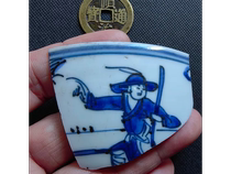 The story of figures on Jiajing Longqing blue and white porcelain in the late Ming Dynasty: green material and purple liquid for hair color