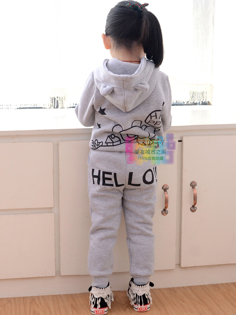 Children's clothing girl 2017 autumn and winter new little girl two sets of thick plus velvet 2-3-4-5-6-7 years old tide