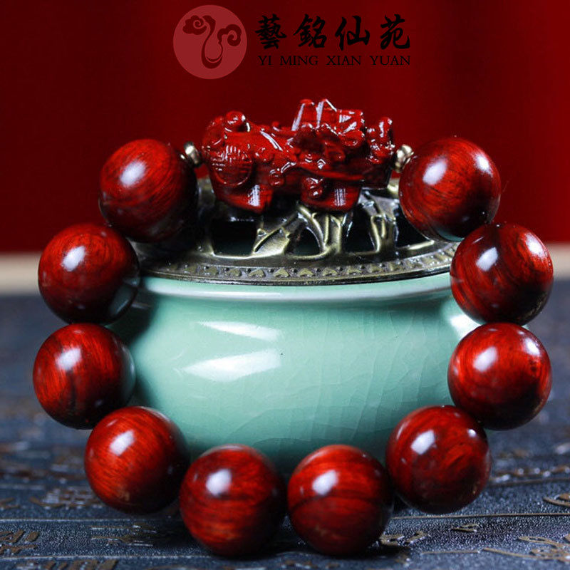 Indonesian Purple Sandalwood Matching with the same Merchants Fortune Lemple Hand Strings of Purple Sandalwood Lovers of the Purple Sandalwood Lovers to Play New Favorites